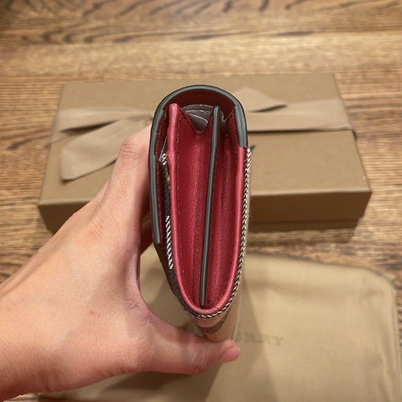 NEW Burberry Red Haymarket Check Continental Flap Wallet - Picture 4 of 9